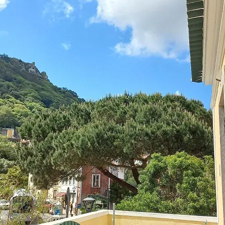 Casa Mariana - Sintra, 2 Bedroom Apartment, Castle & Mountain Views * Sintra