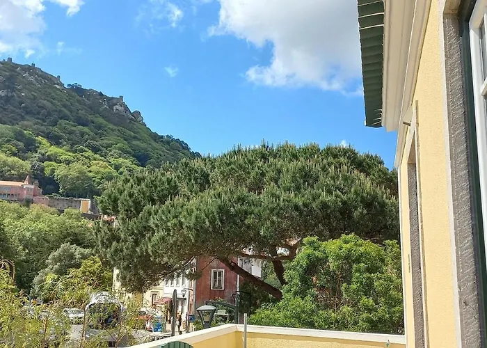 Casa Mariana - Sintra, 2 Bedroom Apartment, Castle & Mountain Views * Sintra